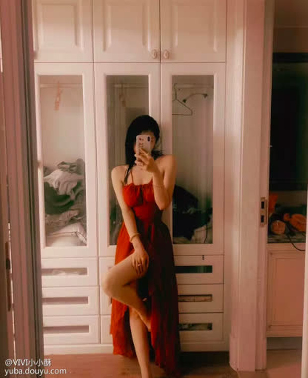 Streamer with an incredibly attractive figure