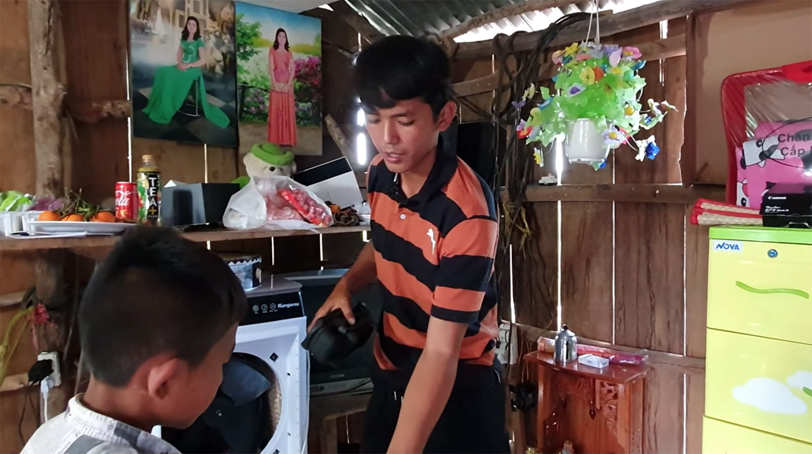 YouTuber Sang Vlog Hit by Burglary, YouTube Awards Vandalized 7 photo 1 164429135717229162813