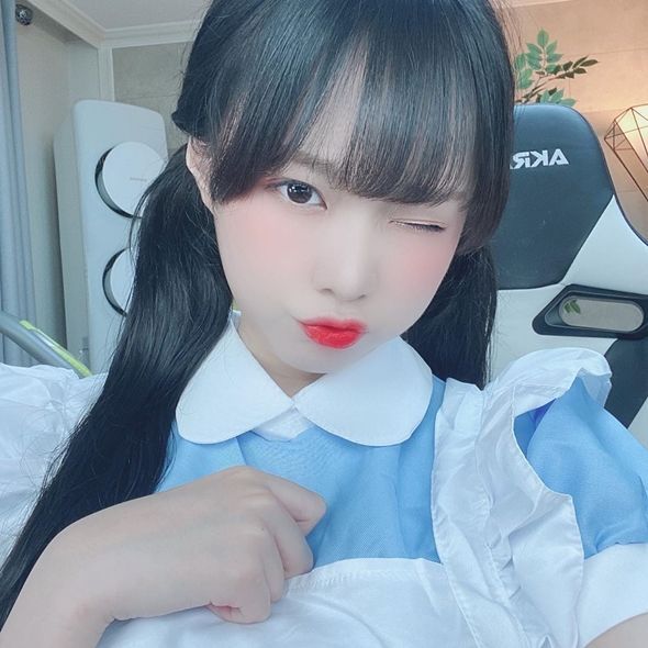 Streamer Tomato Reveals She's Being Stalked by 3 Obsessive Fans 1 Tomato - the beautiful streamer at the center of the story