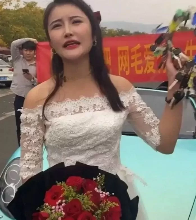 Girl Proposes with Porsche but Gets Publicly Rejected 3 Despite her efforts and the Porsche, the girl faced a humiliating rejection