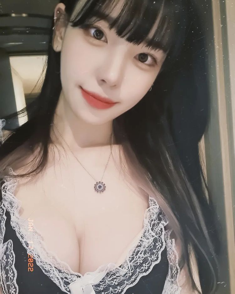 Yoon-jin was shaken after reading the stalker's diary