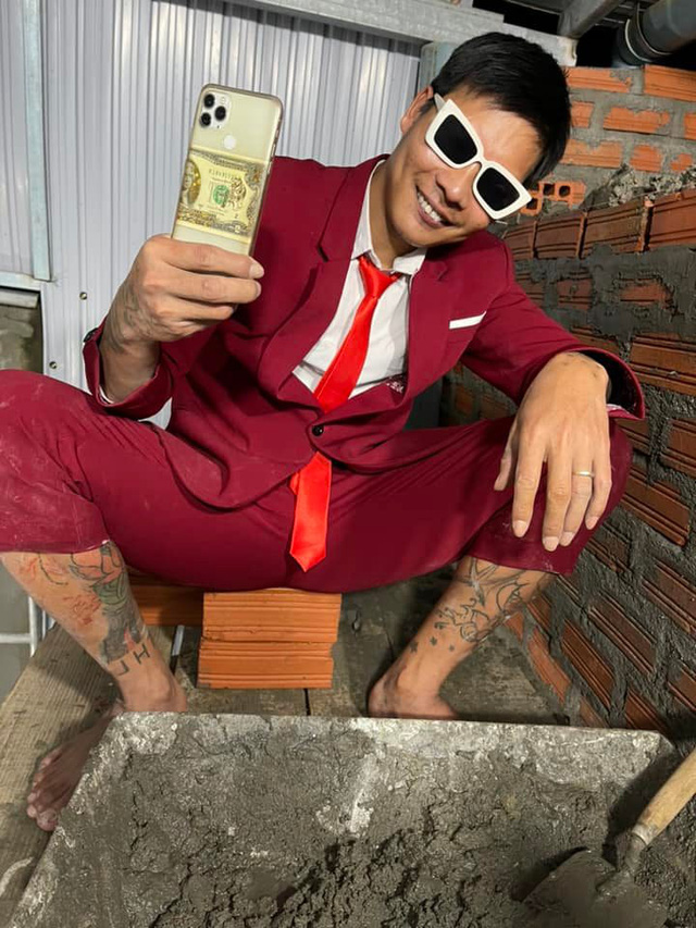 Lộc Fuho looking sharp in a suit, investing in his image
