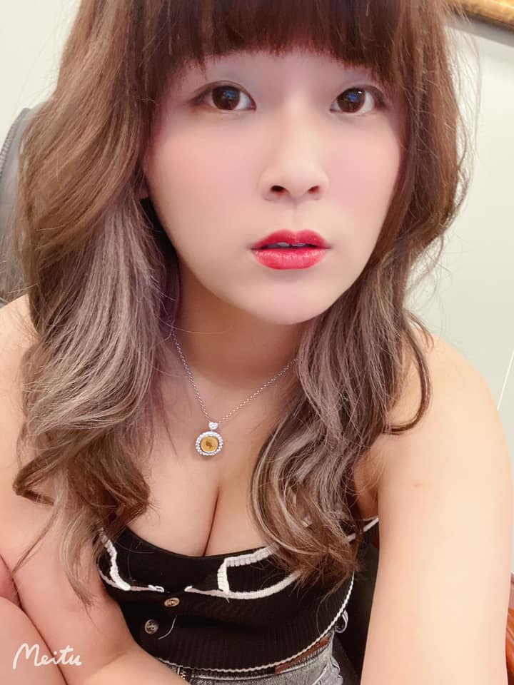 Streamer Diodiumei Injured by Hot Oil During Live Cooking Stream 1 Diodiumei - the main streamer in this story