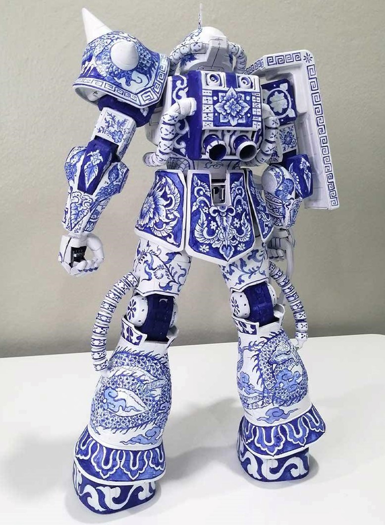 Student Crafts Stunning Gundam Model from Ceramic 2 It's easy to spot the ceramic material used by the creator