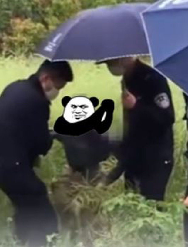 Police discovering the boy's hiding spot