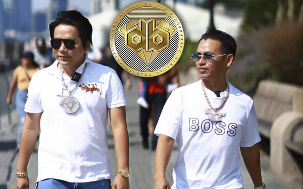 Khoa Pug and Johnny Đặng when they were still close