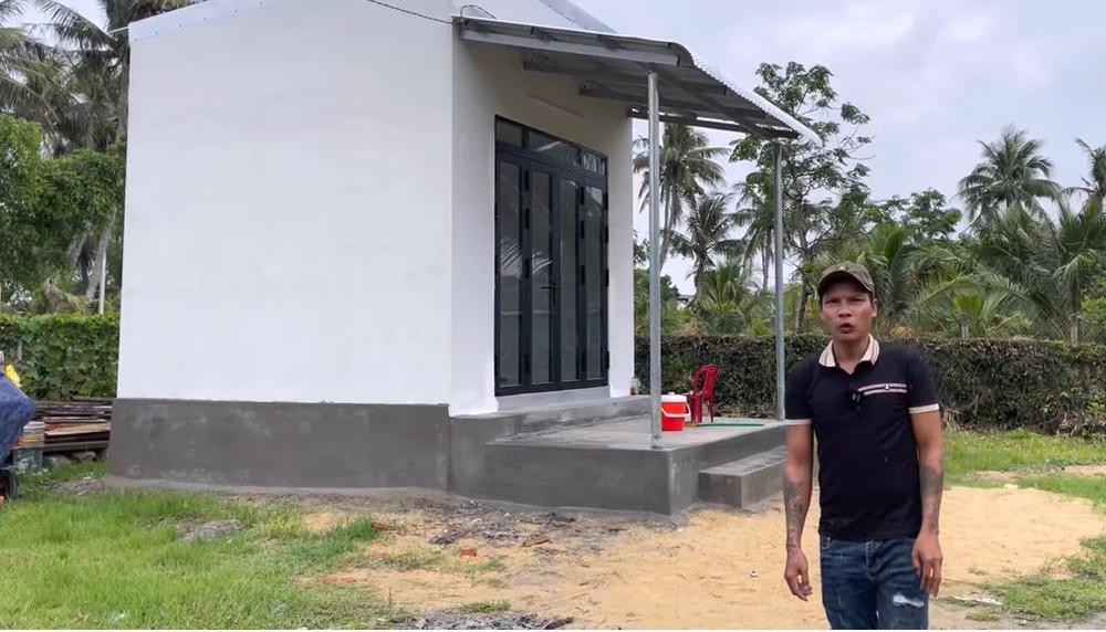 Lộc Fuho with his newly built house