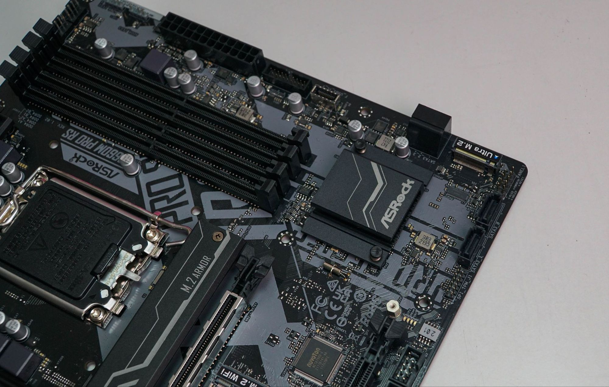 ASRock B660M Pro RS expansion slots