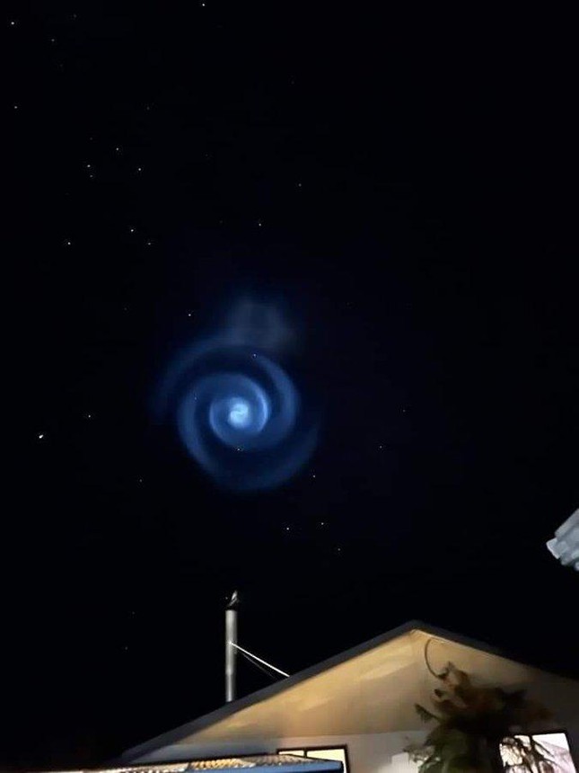 Many speculated this could be a sign of aliens visiting Earth.