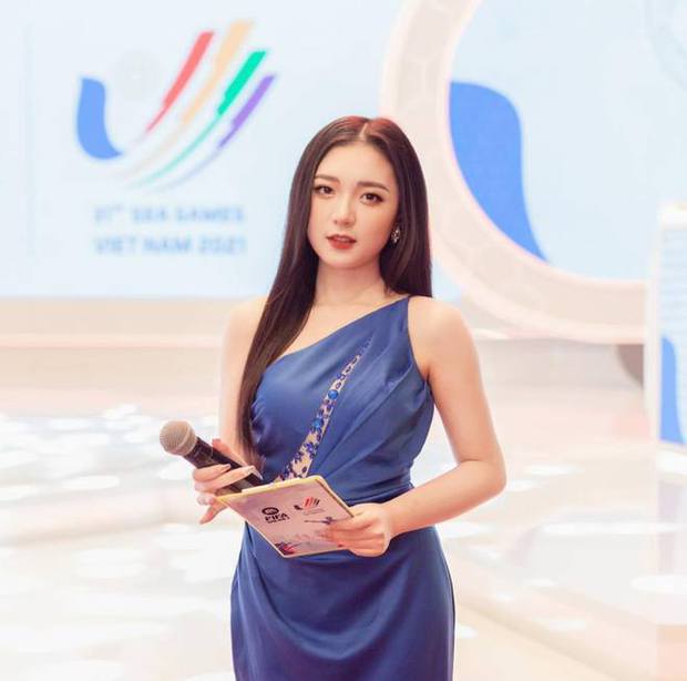 MC Phuong Thao Breaks Down After V Gaming’s Epic AIC 2022 Win 1 MC Phuong Thao is one of the most beloved faces in the Liên Quân Mobile community