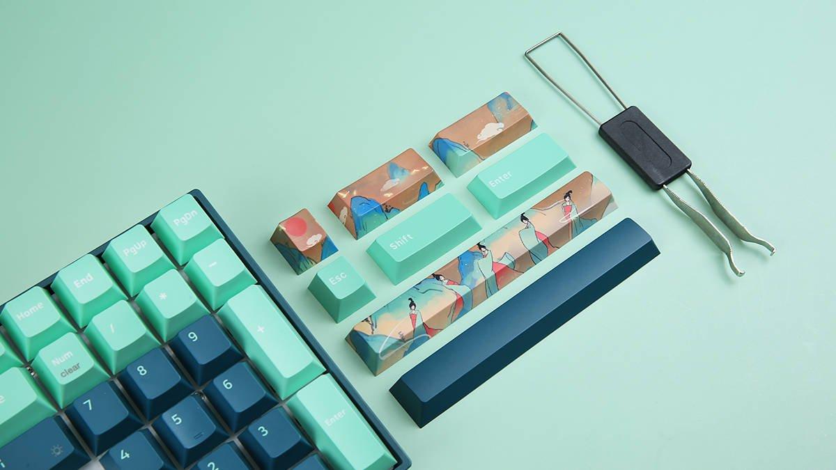 Newmen GM1000 Spring keyboard with mountain and river inspired design