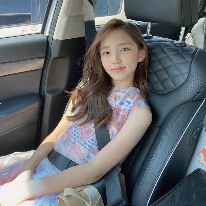 Lee Eun Chae with natural look