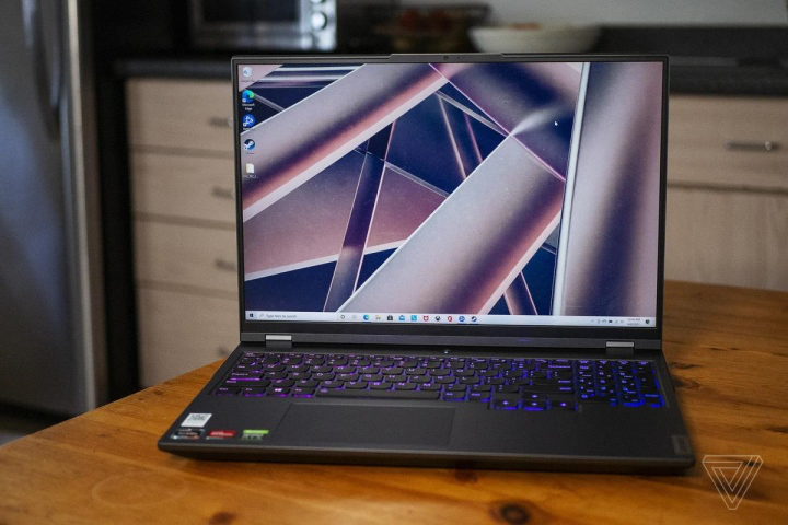 Best Gaming Laptops of 2022: Top Picks for Every Budget 5 Razer Blade 17 gaming laptop