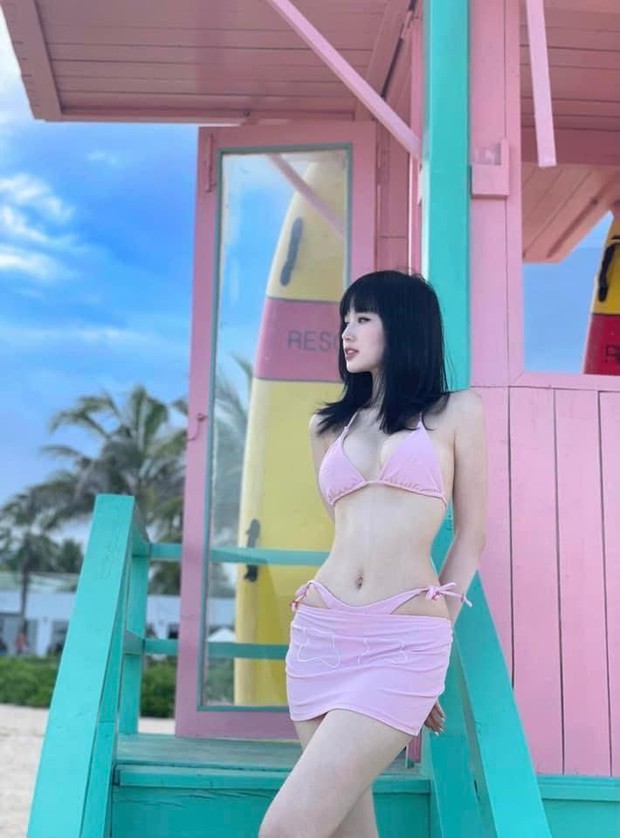 The former Hanoi hot girl loves showing off her figure in unique, daring bikini designs.