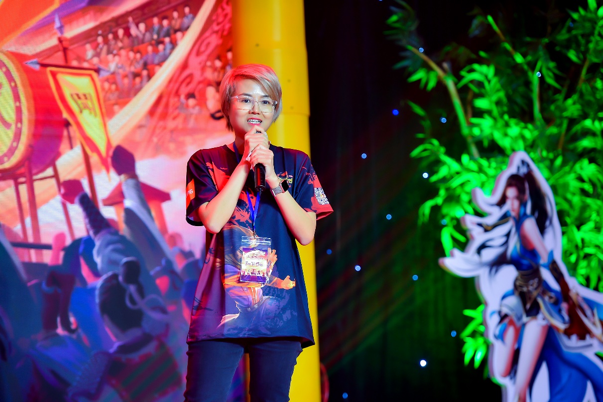 Nguyễn Lưu Hoàng Anh thanks players