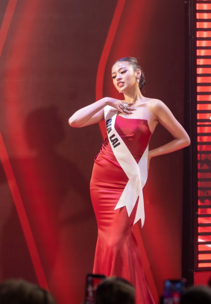 TikTok Stars Taking Over Vietnam's Showbiz Scene 1 Trần Thanh Tâm became famous with just one flirtatious phrase.