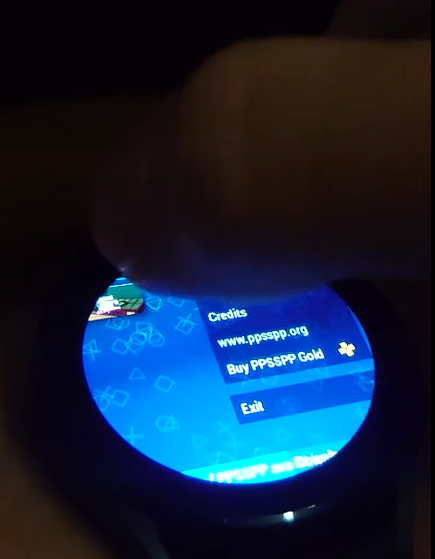 Gamer Plays GTA Vice City on Galaxy Smartwatch 4 2 GTA Vice City gameplay on smartwatch screen