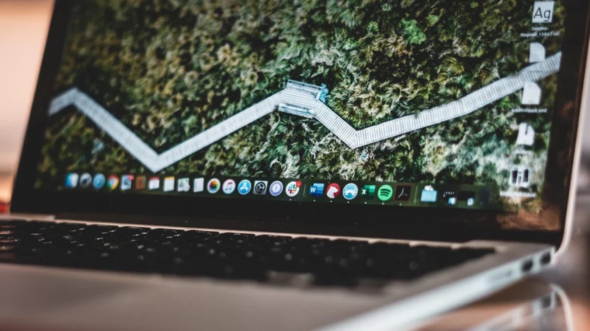 How to Fix a Slow MacBook Fast 4 Organizing Mac desktop