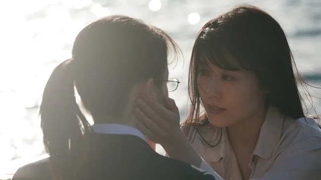 Chihiro is emotionally wounded but becomes a healer for others - source: Netflix