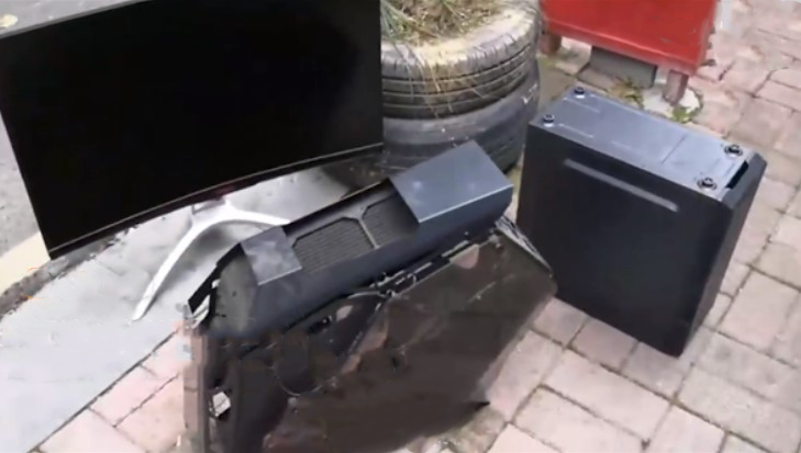Gamer Steals PCs From Cyber Cafe to Build His Own Rig 2 ir6pec8 1681358705239 16813587054071157269183 1681360573562 16813605736541185344709