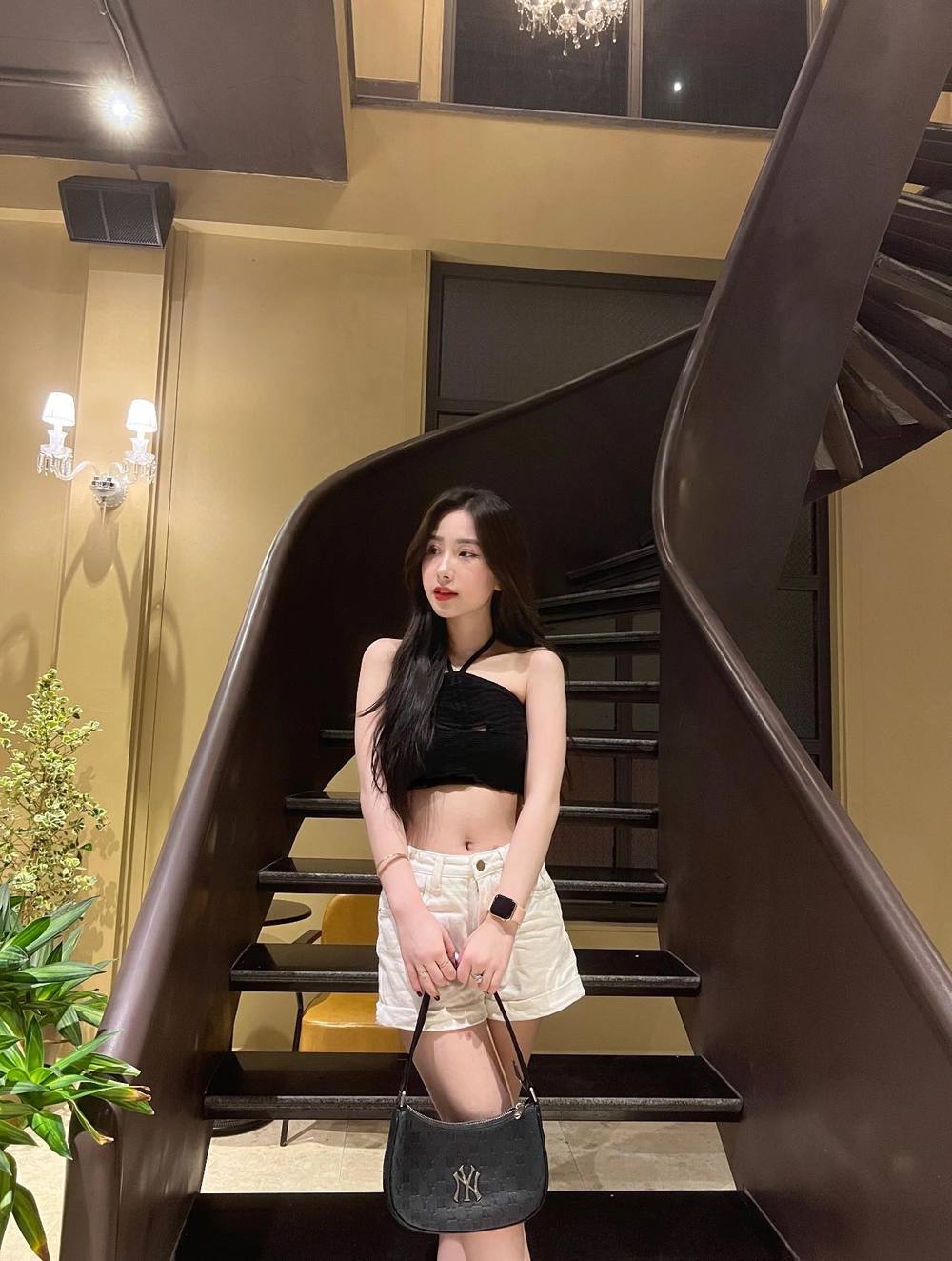 TikToker Tiểu Hý Reacts to Her Viral Look From 2 Years Ago 6 16898451187121565870458