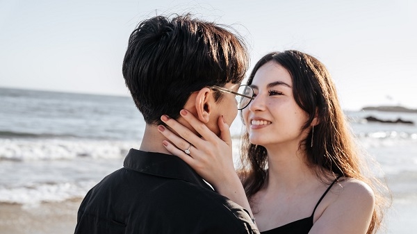 TenZ’s Sweet On-Stream Kiss with Fiancée Kyedae Sparks Fans’ Emotions 3 16900163212322120316203