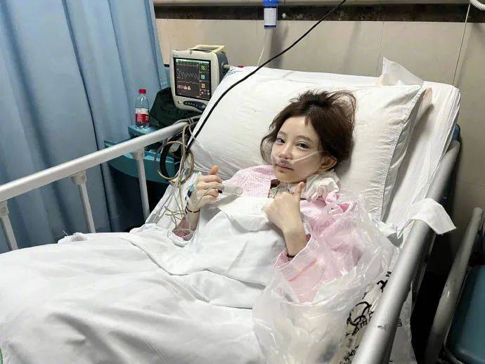Top Chinese Streamer Phung De Mac’s Life After Hiatus 6 Phung De Mac reportedly has cancer and went into hiding for treatment