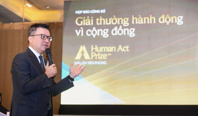 Human Act Prize Honors Community Impact Projects in Vietnam 1 Mr. Lê Quốc Minh, Editor-in-Chief of Nhân Dân Newspaper, speaking at the press conference
