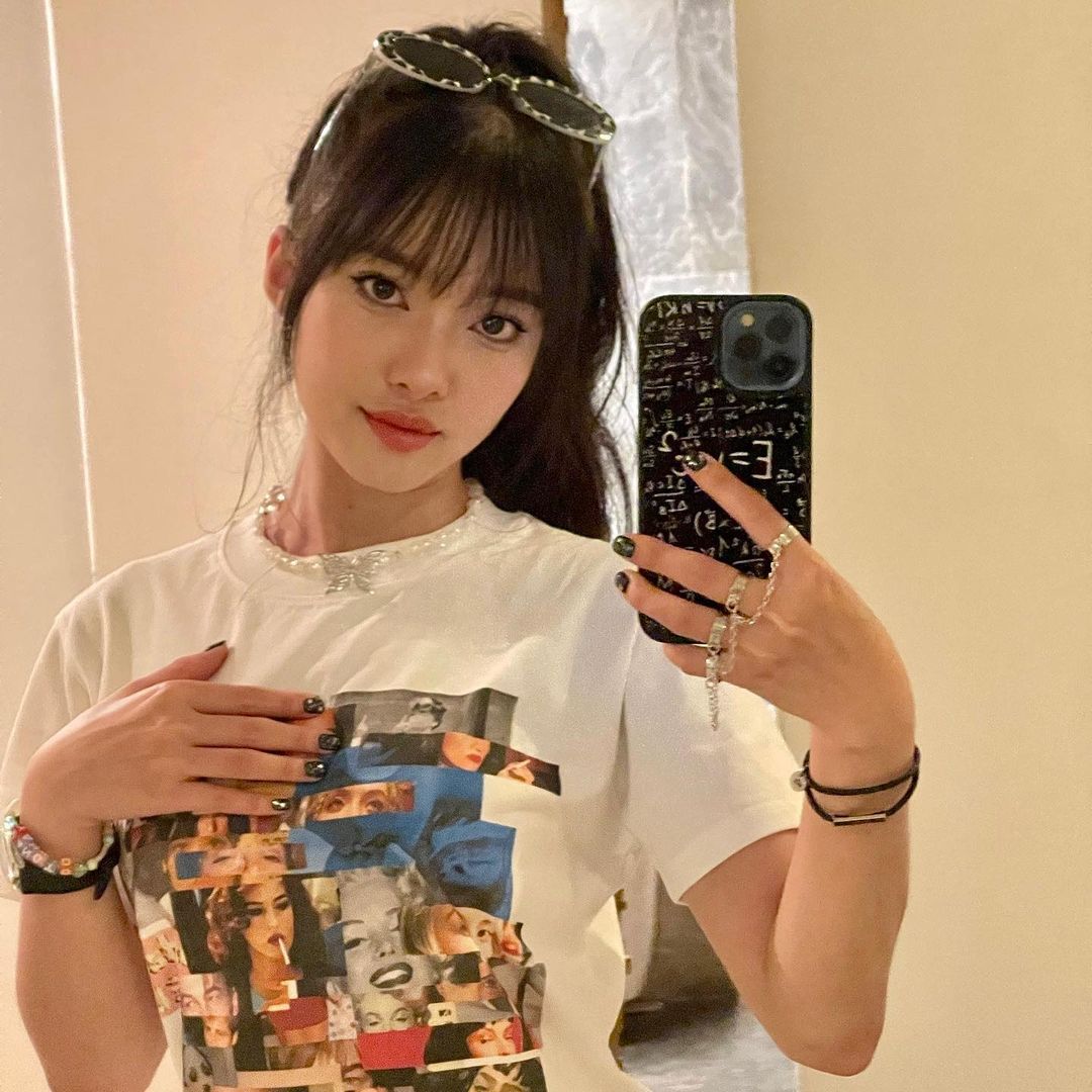 BLACKPINK Fan Girl’s Concert Obsession Stuns Bystanders 2 photo 2 16909675287341209782454 1691035195283 1691035195391982419487