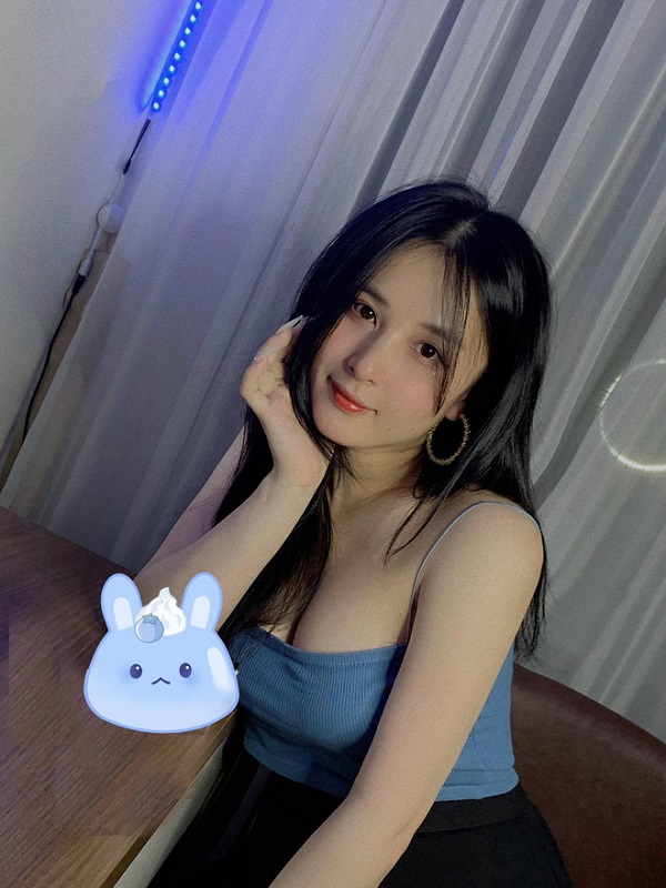 Thảo Nari Hints at Streaming Comeback, Recalls Tearful Moment 8 nu streamer xinh dep bac nhat cua lang game viet tung bi dai gia bo hang tram trieu ga gam 01 1700734889658963916217