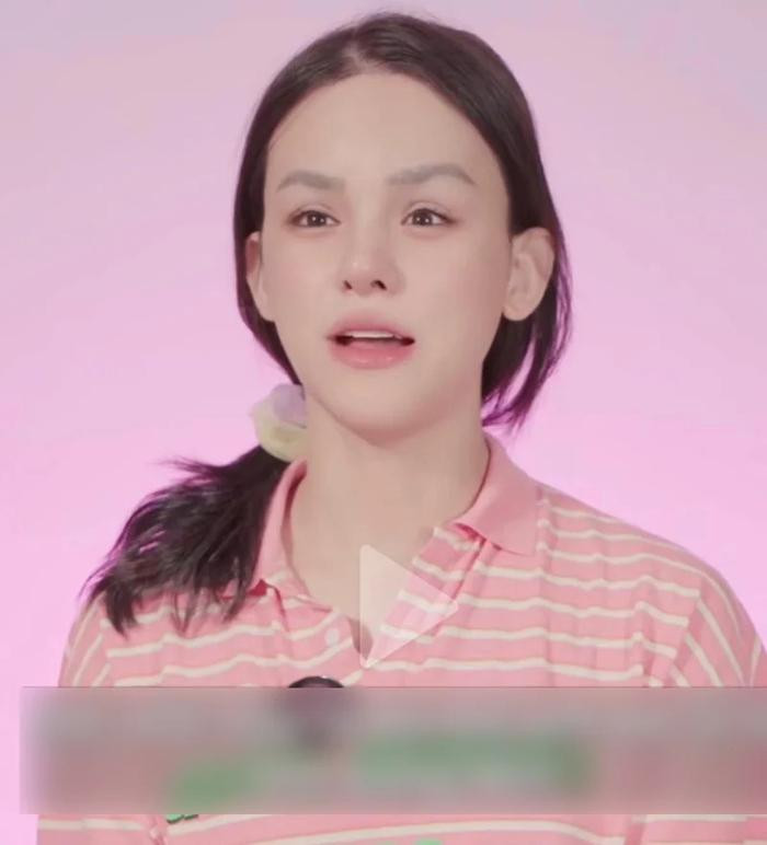 Trần Đức Bo’s Stunning Makeover Has Fans Comparing Him to Xoài Non 1 Trần Đức Bo after his makeover