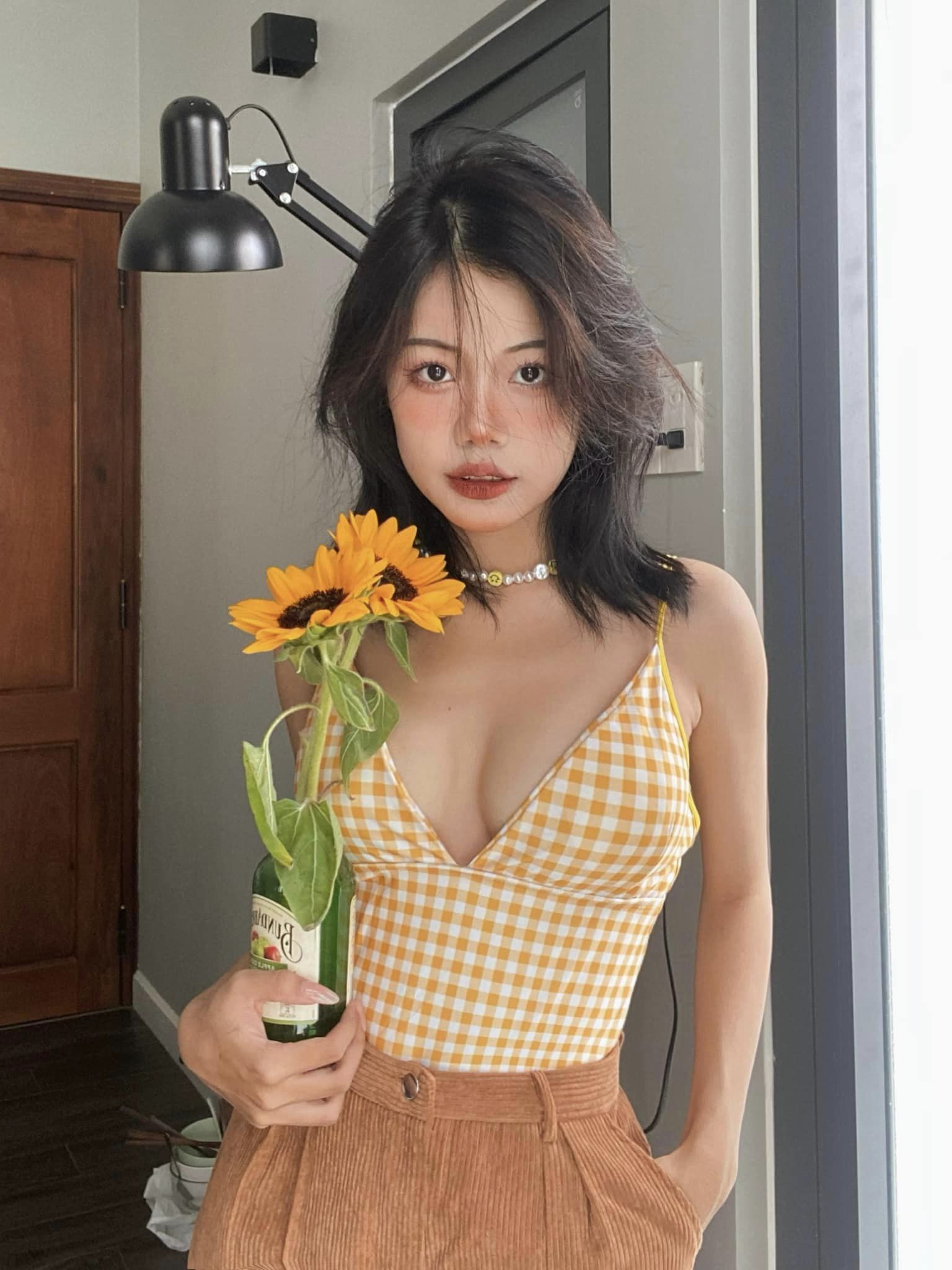 Ex of Famous LoL Marksman Faces Shocking Truth After Breakup 2 Mac Phuong Vi cosplay
