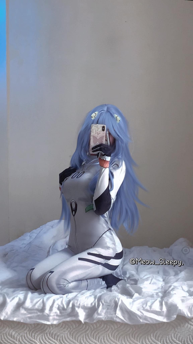 Ngoc Yen cosplay full body