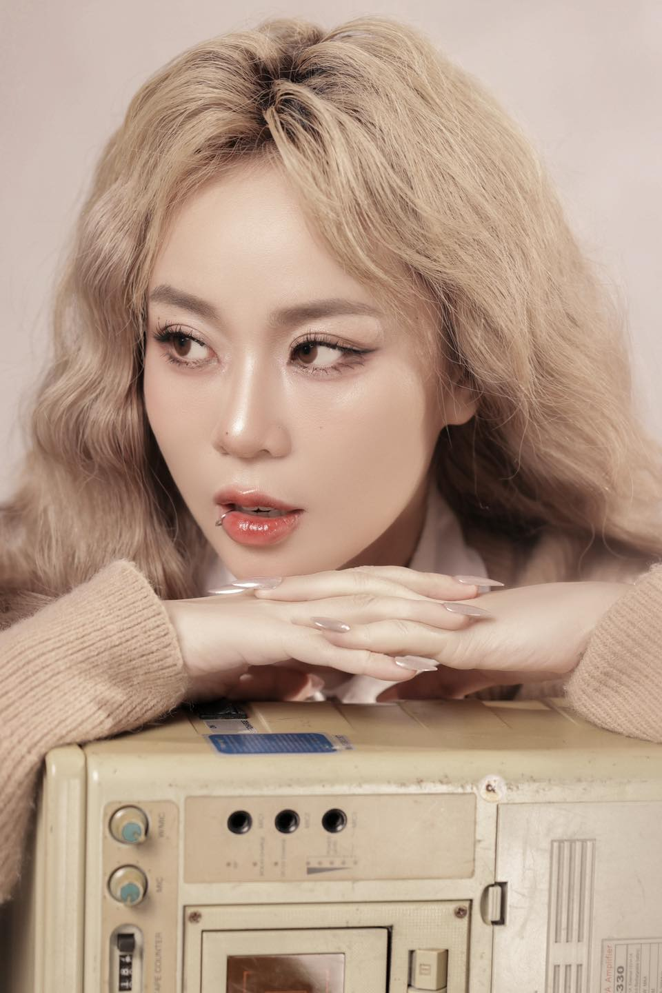 MisThy Stuns Fans with Fresh, Sweet New Look for New Year 4 MisThy fresh look close-up
