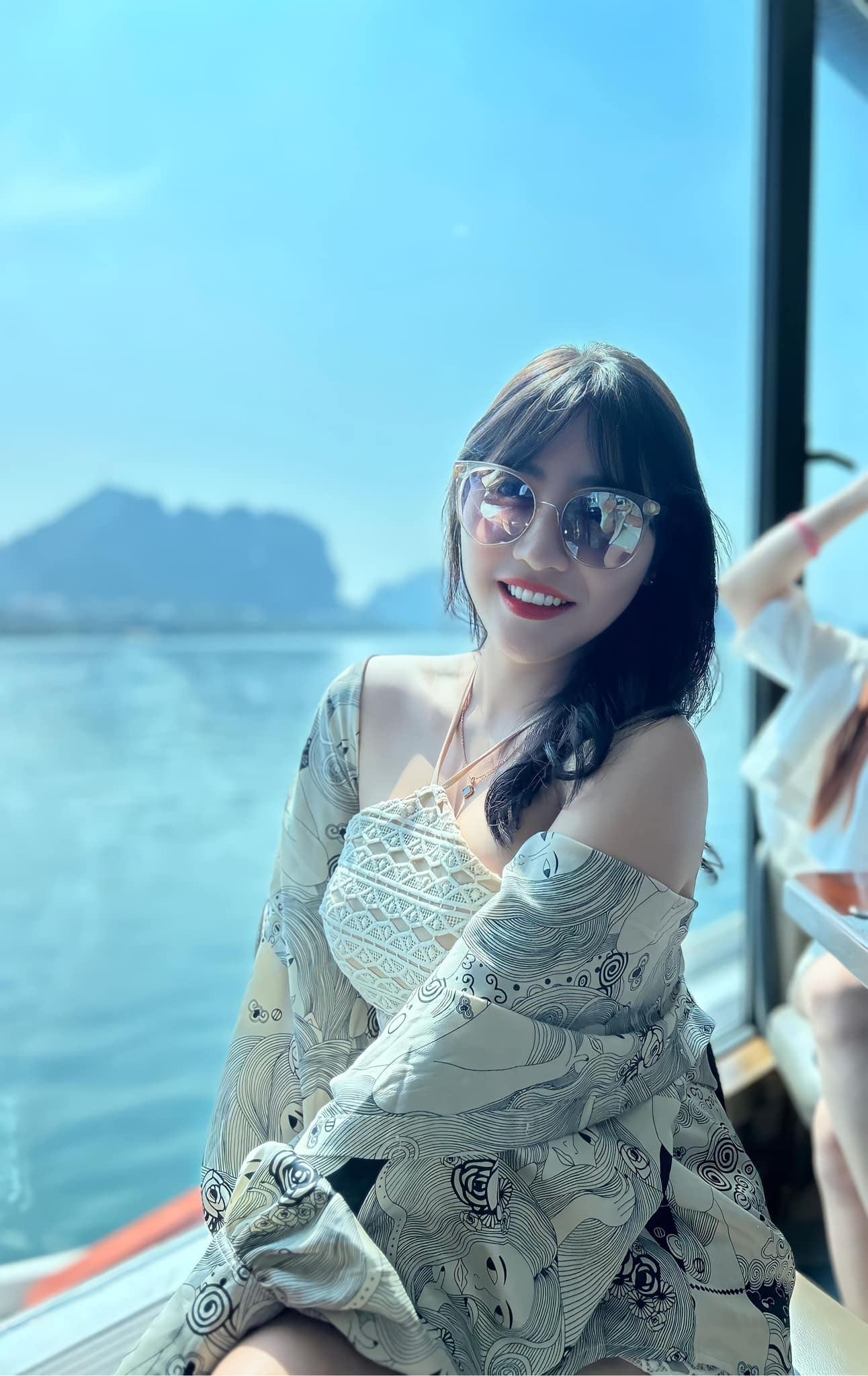 Luu Bich Phuong smiling brightly