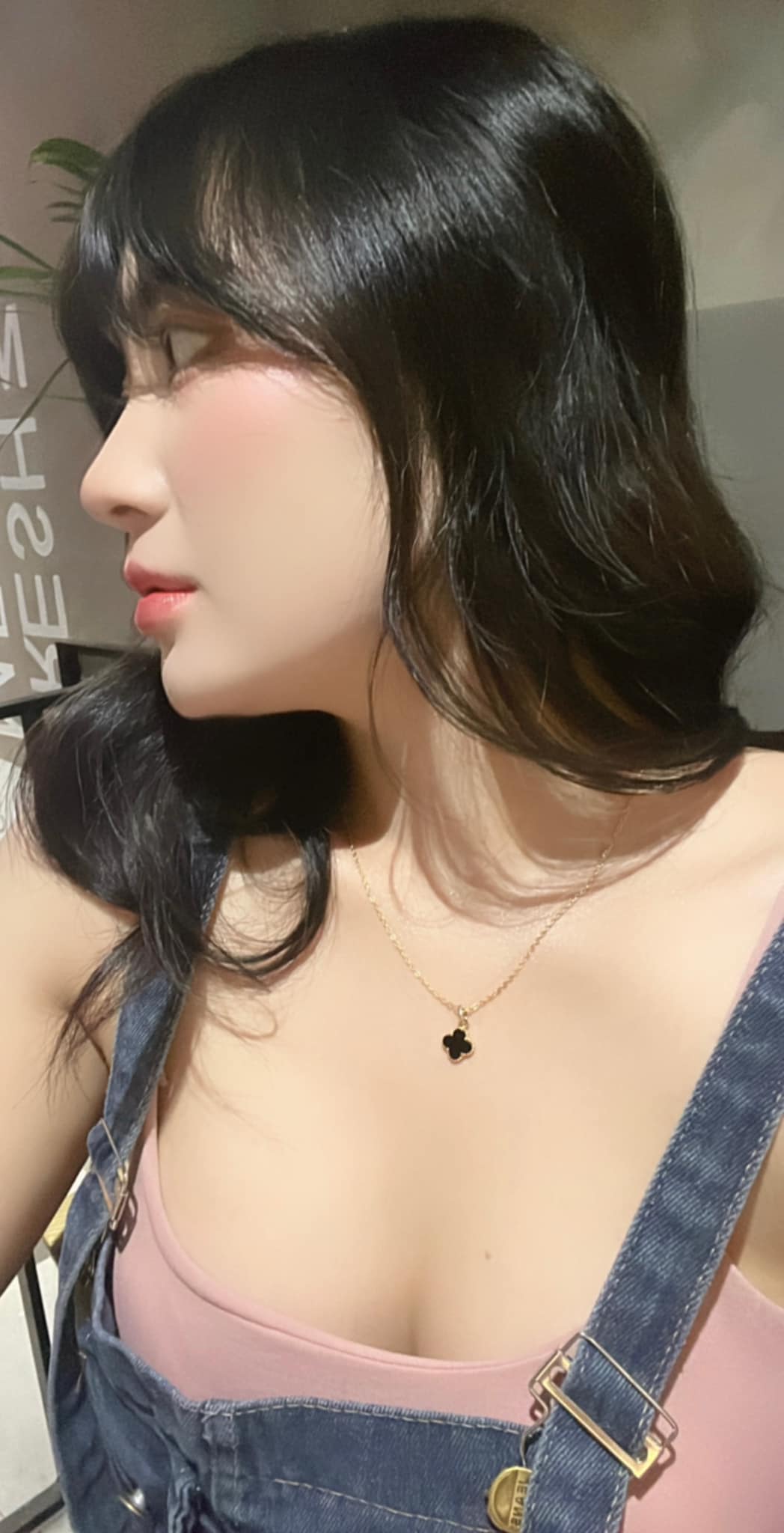 Luu Bich Phuong casual look