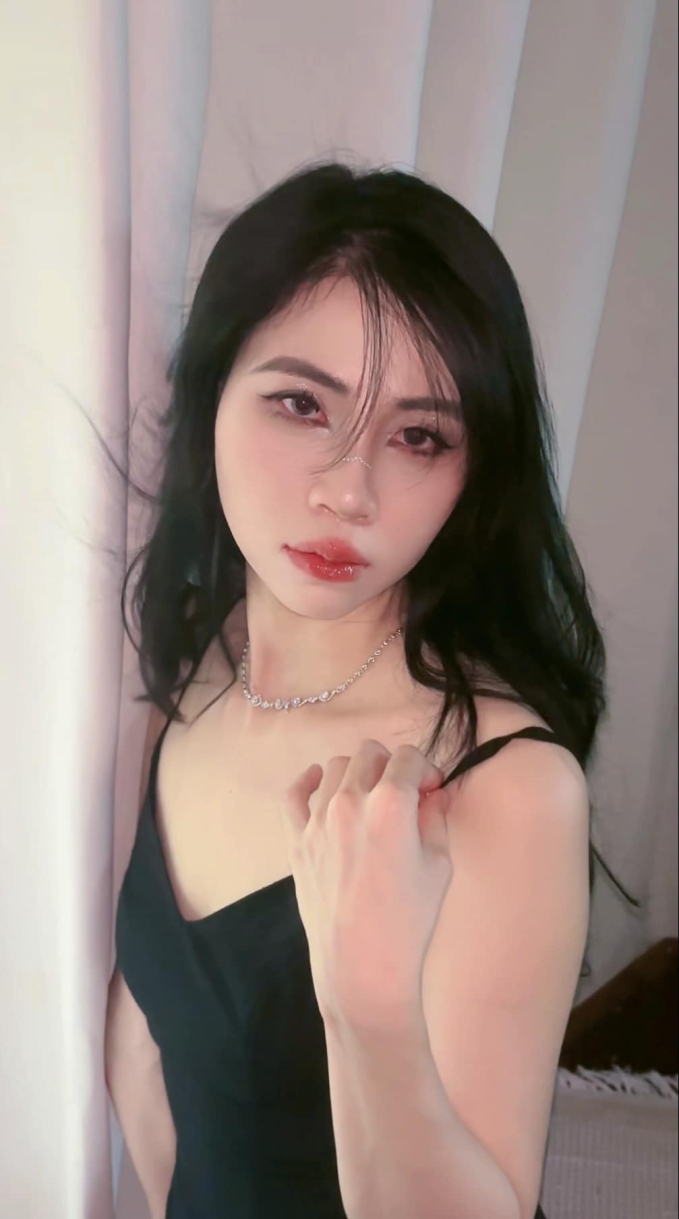 Gấm Kami and Thơ Nguyễn's Stunning New Looks Spark Mixed Reactions 4 43456448774531632514635766777312258421141800n 1348 1712738960629 1712738960802771134450