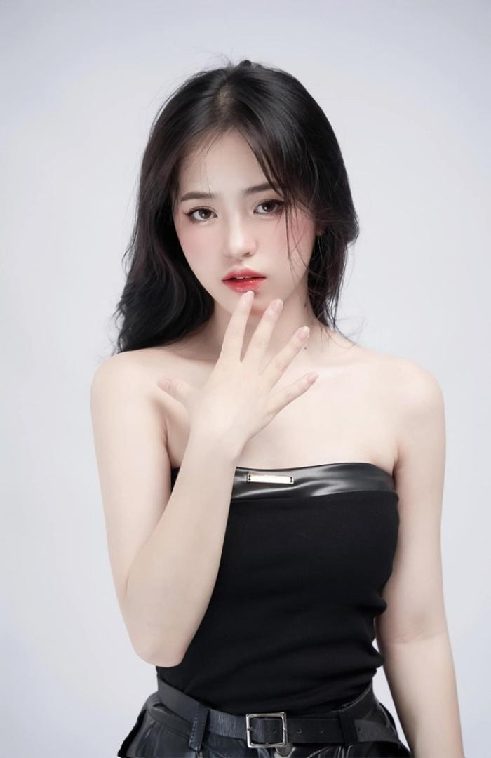 From Street Seller to Star: Vang Thi Sinh’s Stunning Transformation 4 Vang Thi Sinh confident and glamorous