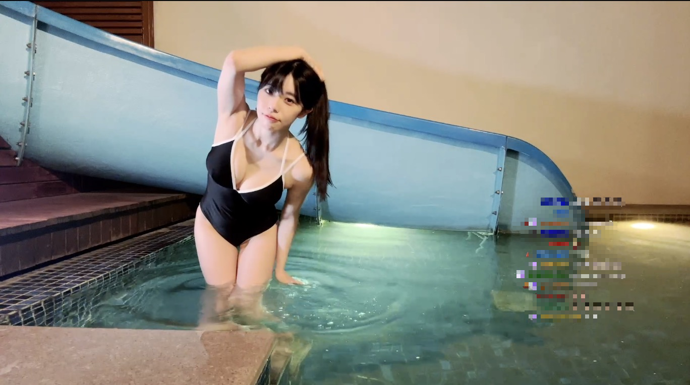Streamer Akaoni’s Bikini Celebration Nearly Turns Into a Disaster 2 Akaoni dancing in swimsuit