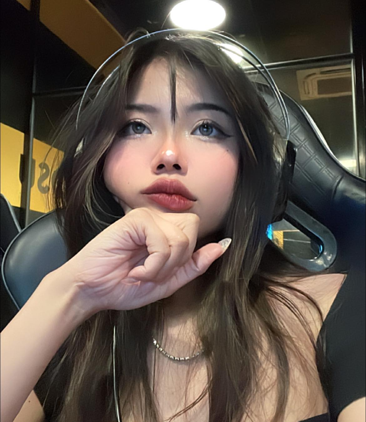 Khuc Thi Huong portrait