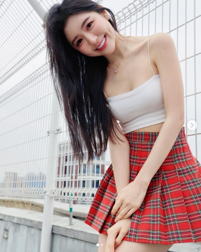 Angela Chong Proves Subtle Style Still Wins Fans 3 Angela Chong smiling