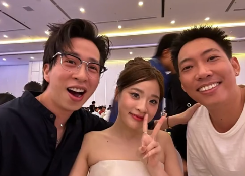 ViruSs and Ngọc Kem at a wedding