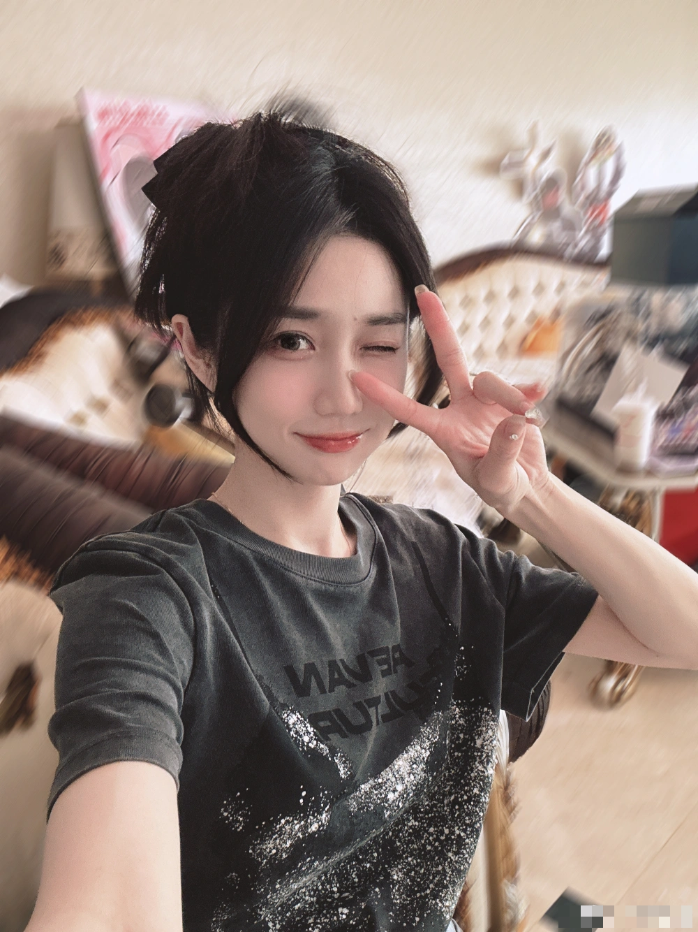 Esports Host Xiaoyou Sets the Record Straight on Age Rumors 3 Esports MC knows how to