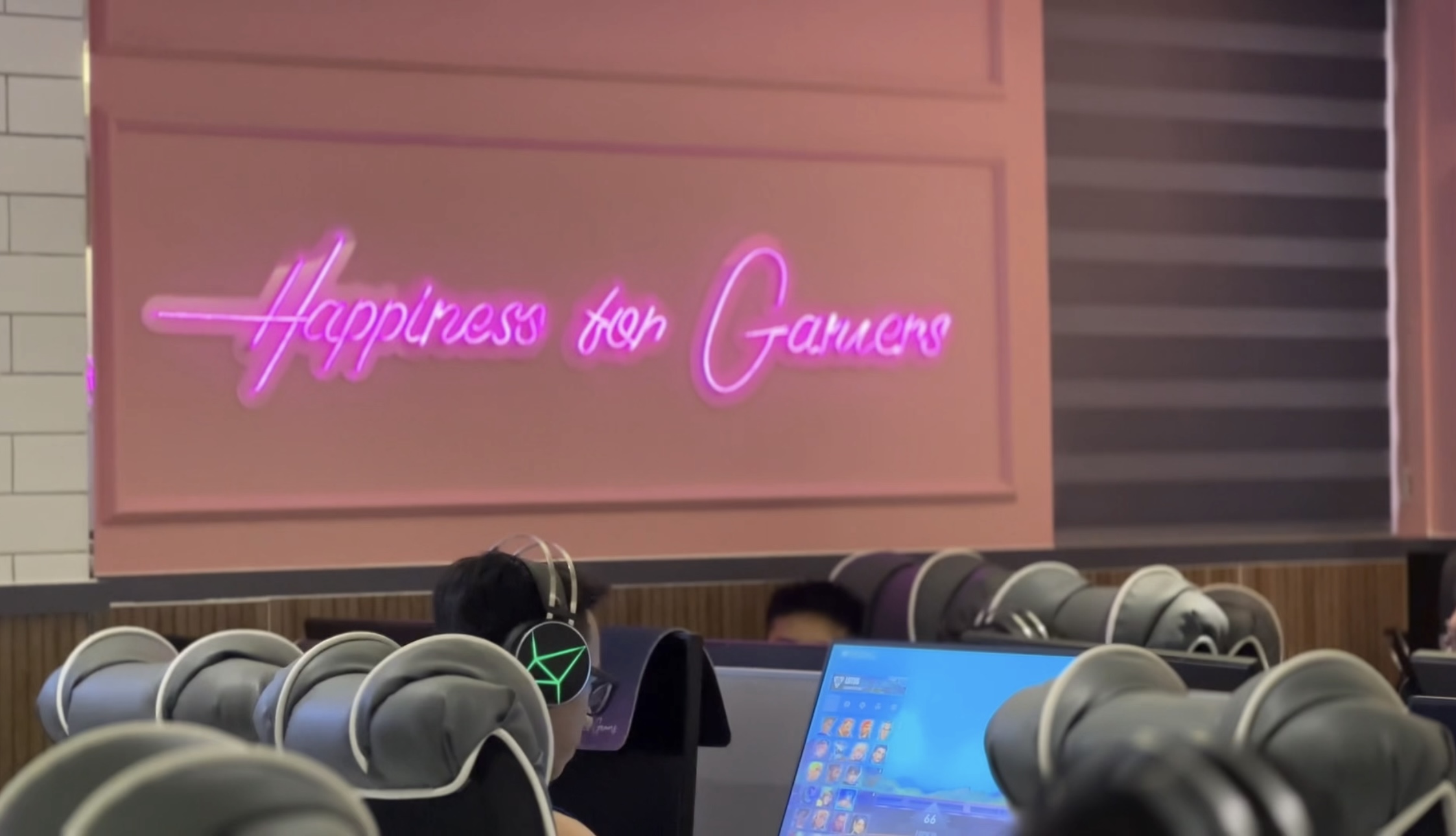 Inside Hanoi’s New Korean-Style Gaming Cafe 11 Levelup Gaming Center owner Nguyen Van Chuyen