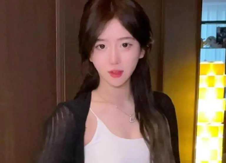 Streamer Faces Backlash After Sexy Outfit Fails to Boost Views 2 Dai Meier facing criticism online