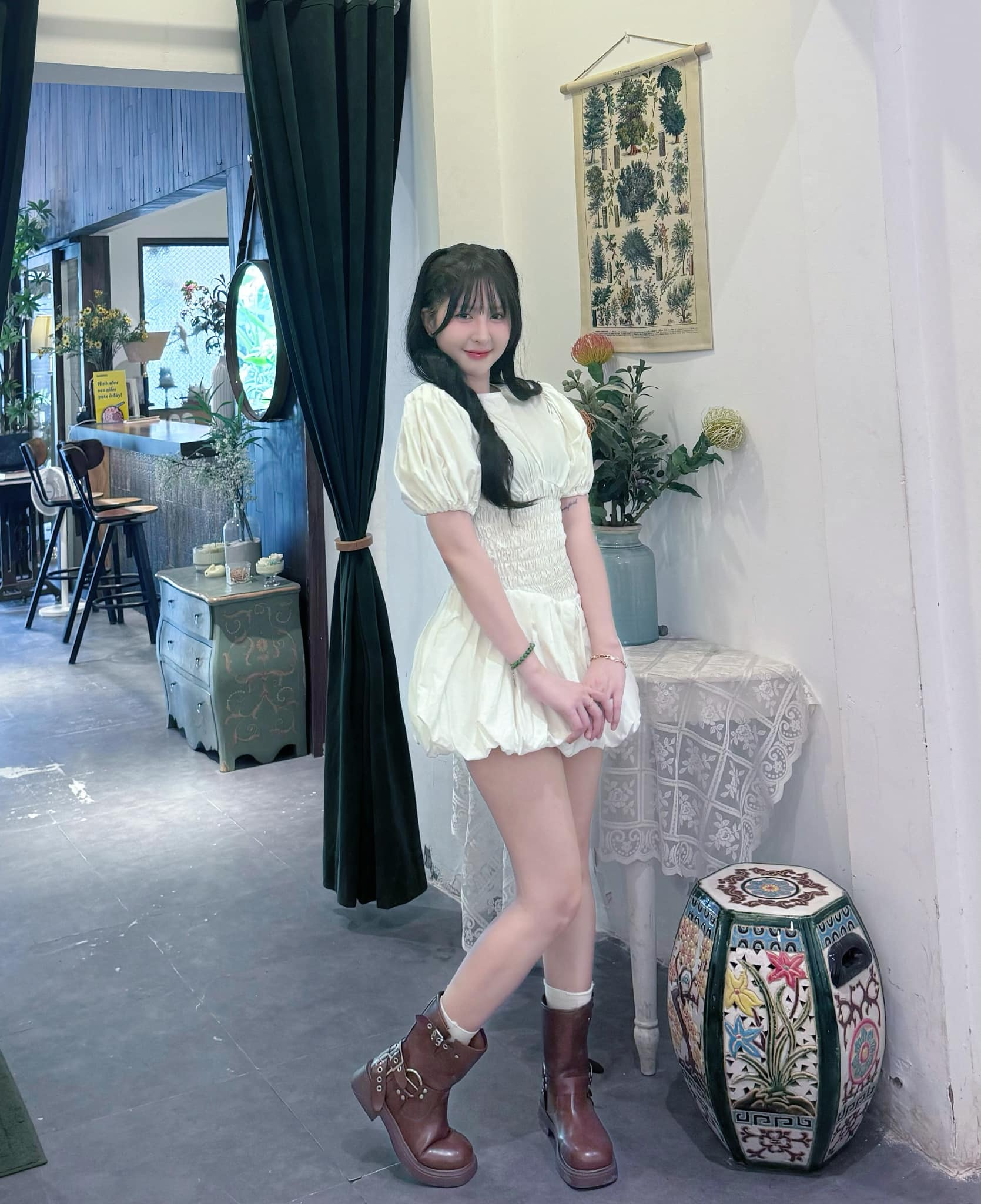 Ngân Sát Thủ’s Surprise Wedding Sparks Buzz Online 7 Streamer Ngân Sát Thủ smiling