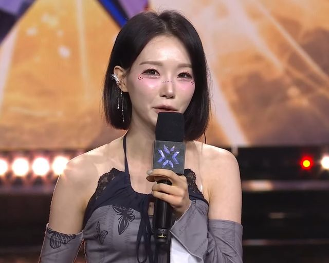 Jenn Lee’s New Look Divides Esports Fans 4 Jenn Lee hosting VALORANT Champions