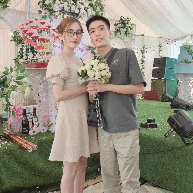 Pro Liên Quân Player Ends 5-Year Relationship, Shines at ĐTDV 2024 1 Xuân Bách and Thùy Linh together