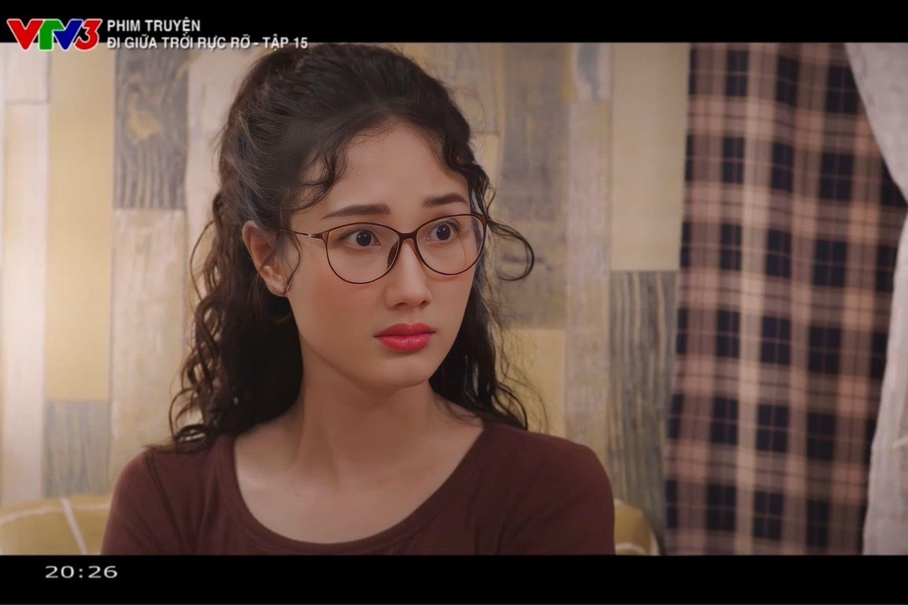 Economics Hot Girl’s Hilarious Math Scene in Hit VTV Drama 2 Screenshot of fan discussions about rent split