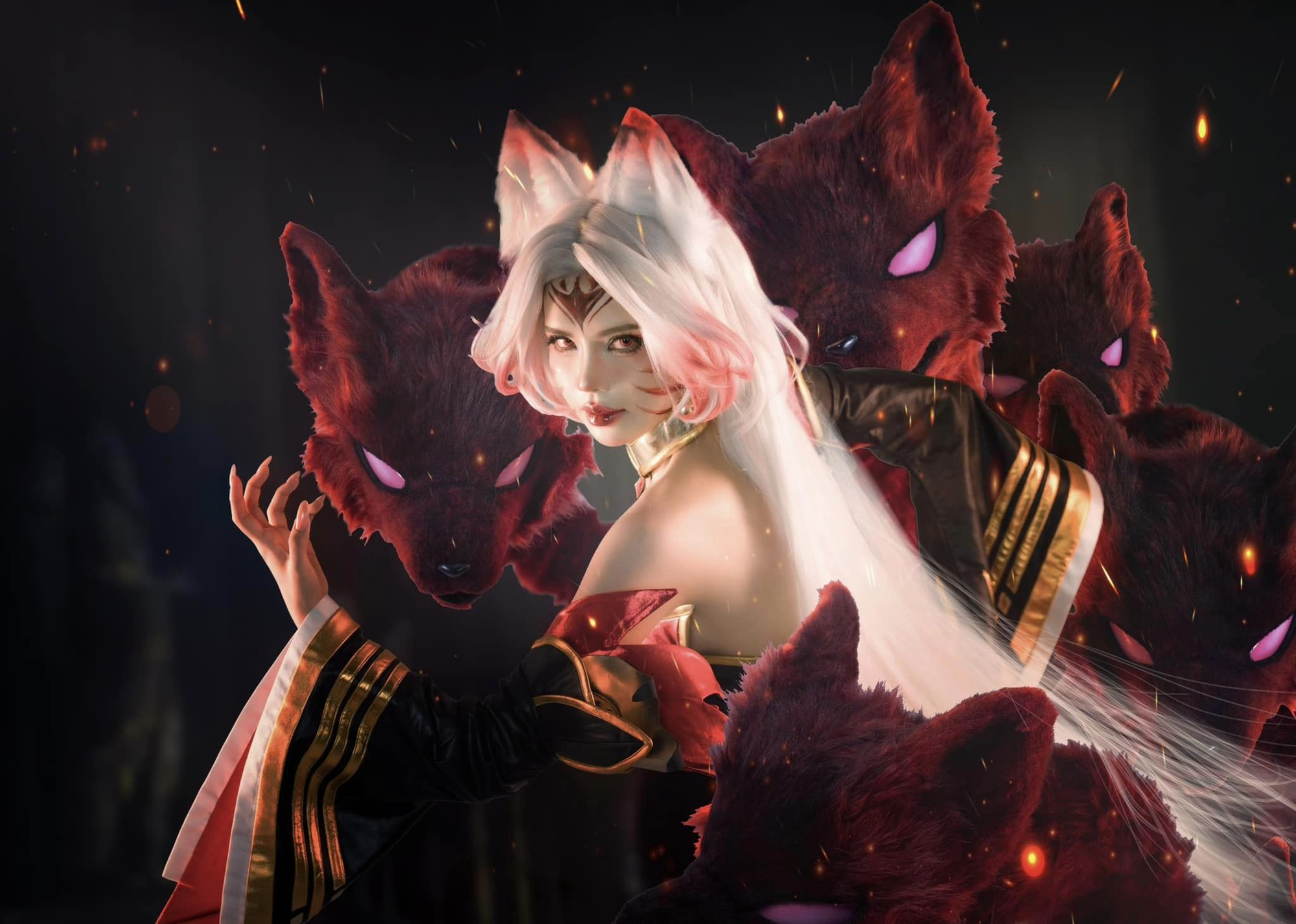 Mai Dora Steals Spotlight with Hilarious Ahri Cosplay Poses 1 Mai Dora as Ahri cosplay pose